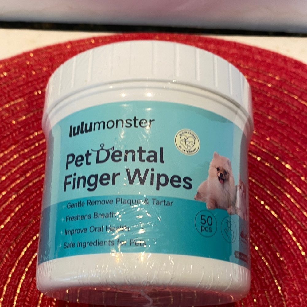 NWT Pet Dental Finger wipes